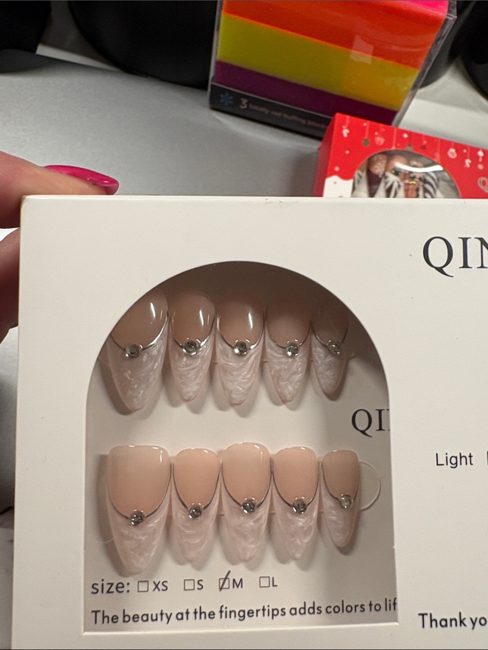 Qi Women Press-On Nails Assorted Red, Nude, White, Black - Picture 2 of 5
